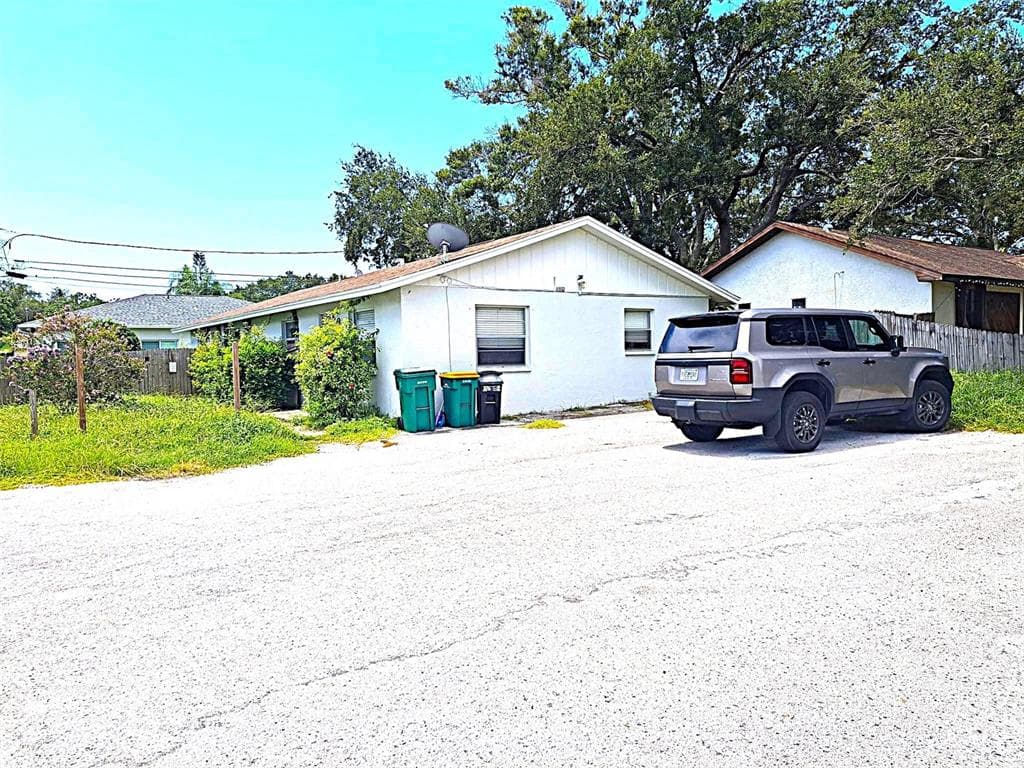 11332 WALSINGHAM ROAD UNIT B SEMINOLE, FL 33778