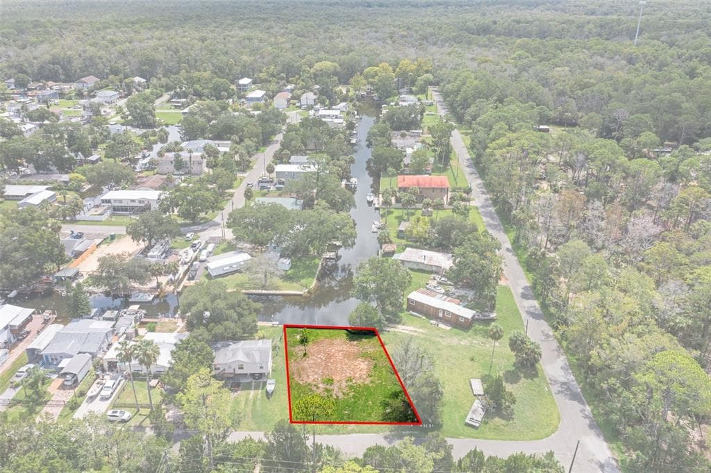 5981 COLONY CIRCLE WEEKI WACHEE, FL 34607