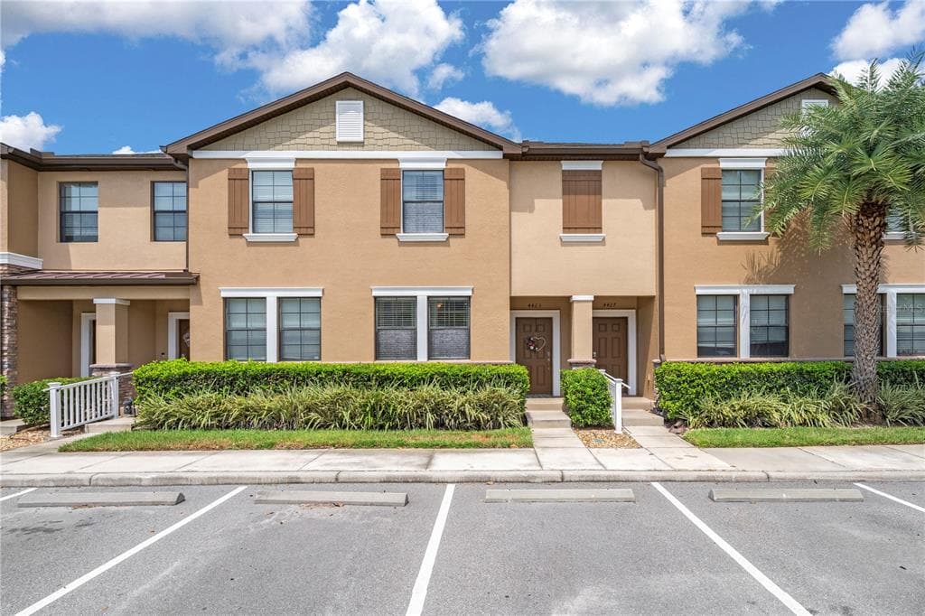 4423 FENNWOOD COURT WESLEY CHAPEL, FL 33543