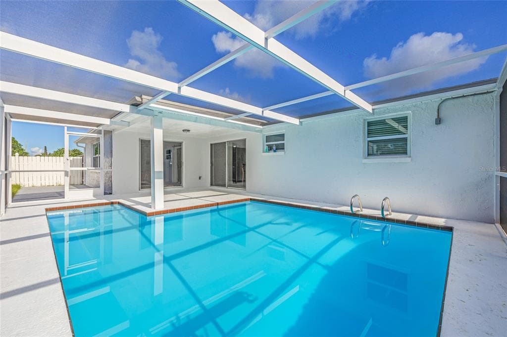 5240 SPARROW DRIVE HOLIDAY, FL 34690
