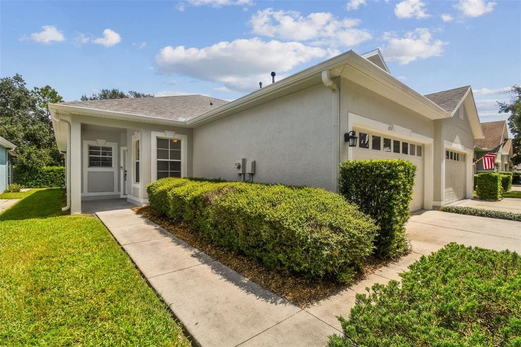 6919 SURREY HILL PLACE APOLLO BEACH, FL 33572