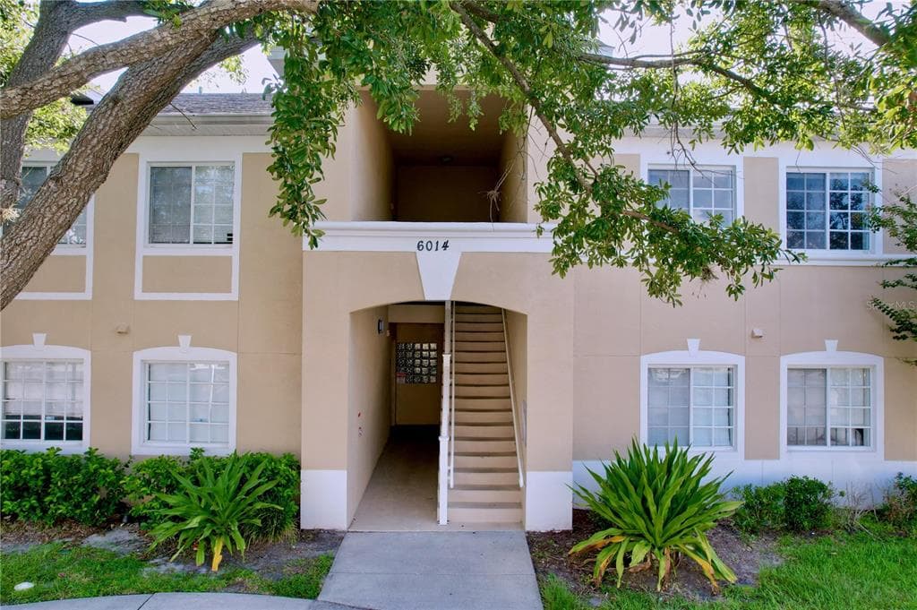 6014 PORTSDALE PLACE UNIT 202 RIVERVIEW, FL 33578