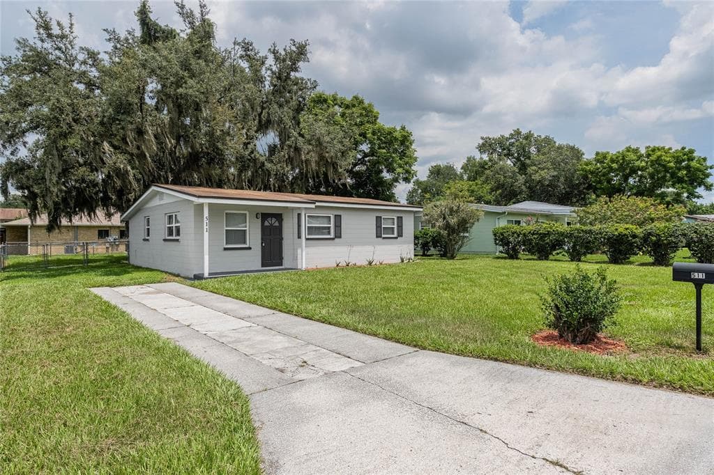 511 GARDEN DRIVE N LAKELAND, FL 33813