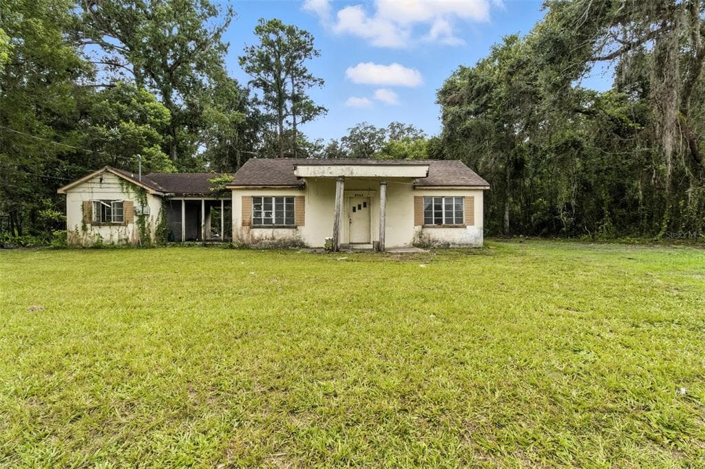 1822 E JEFFERSON STREET BROOKSVILLE, FL 34601