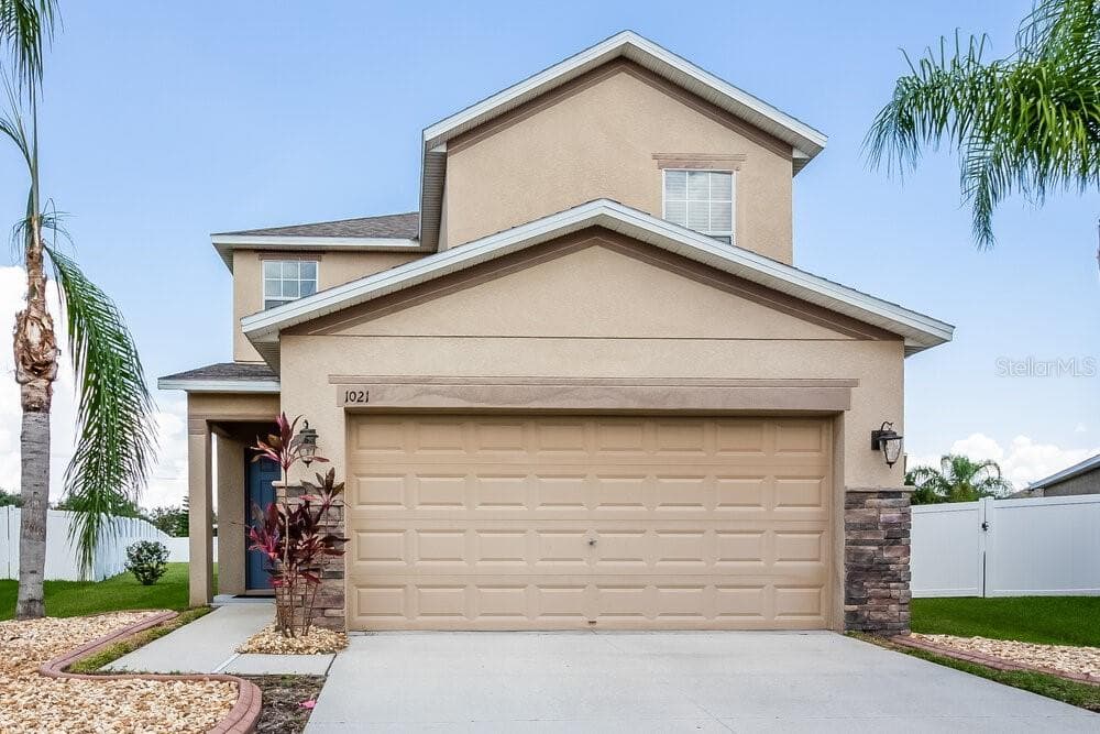 1021 SEMINOLE SKY DRIVE RUSKIN, FL 33570