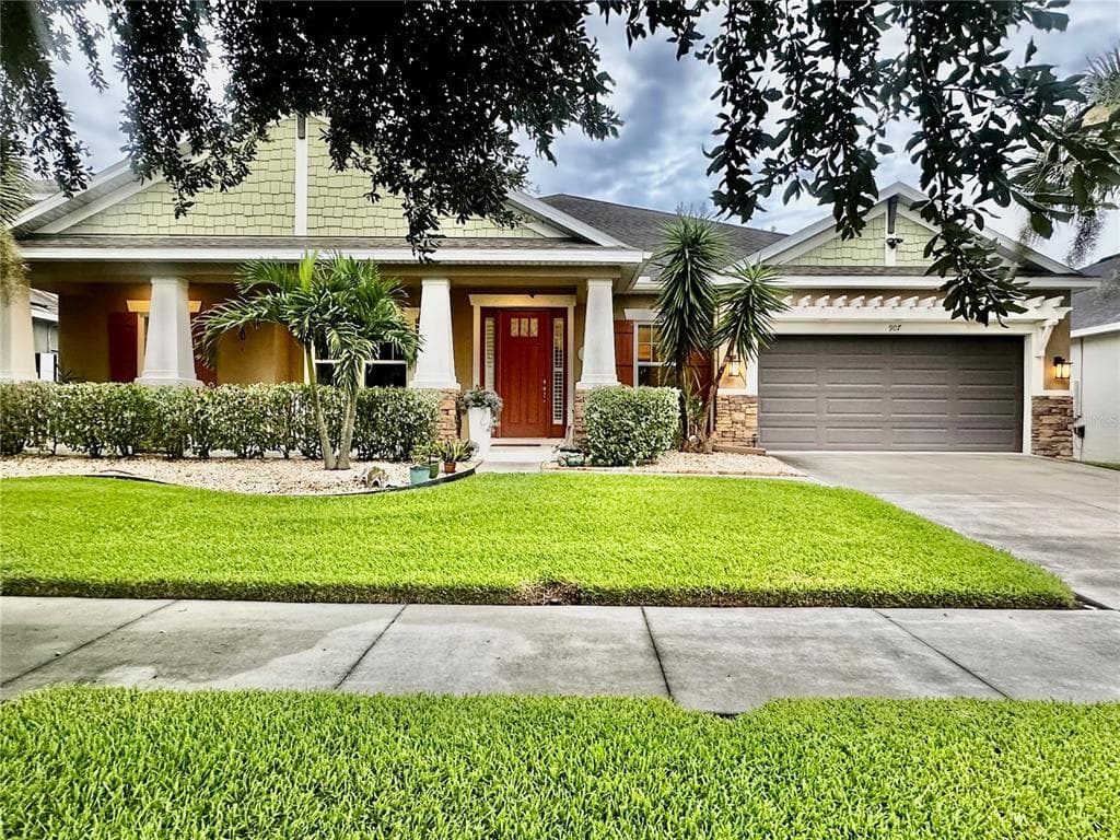 907 HERITAGE GROVES DRIVE BRANDON, FL 33510