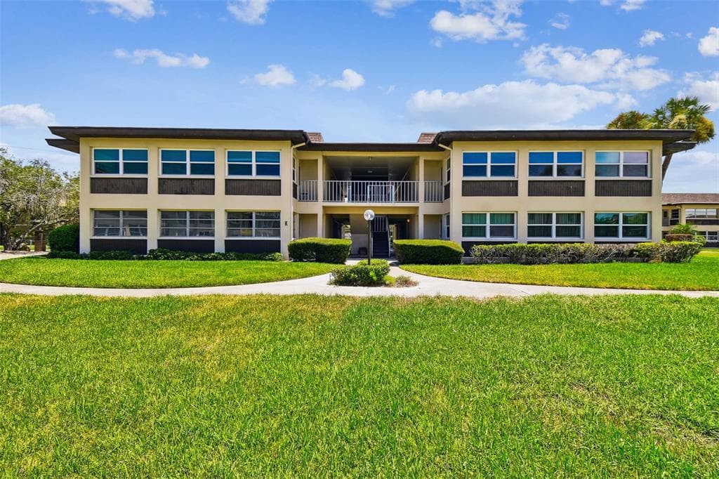 4726 MARINE PARKWAY UNIT 103 NEW PORT RICHEY, FL 34652