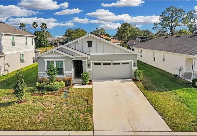 10157 SPRING LAKE DRIVE CLERMONT, FL 34711
