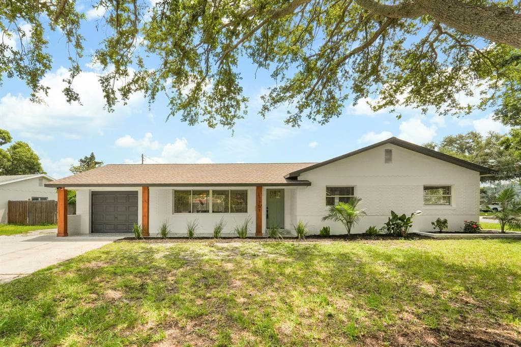 1751 65TH STREET N ST PETERSBURG, FL 33710