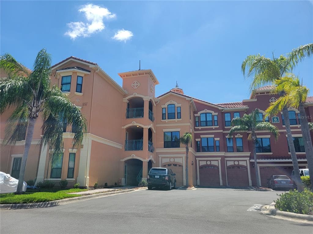 2717 VIA CIPRIANI UNIT 622A CLEARWATER, FL 33764