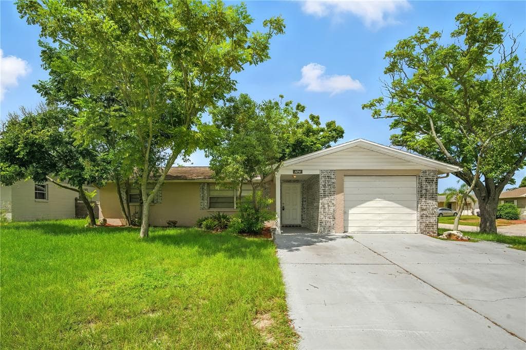 11241 SNYDER AVENUE PORT RICHEY, FL 34668