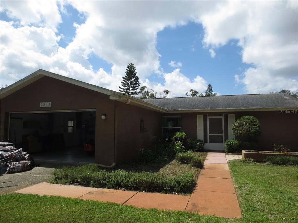 2814 LOMOND DRIVE PALM HARBOR, FL 34684