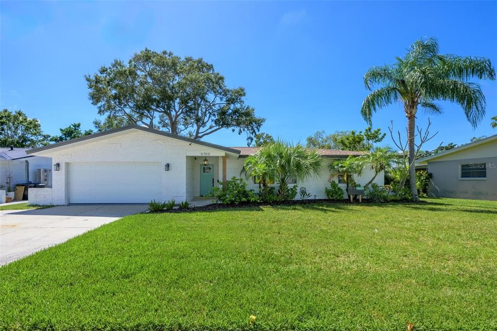 5700 BAYOU GRANDE BOULEVARD NE
