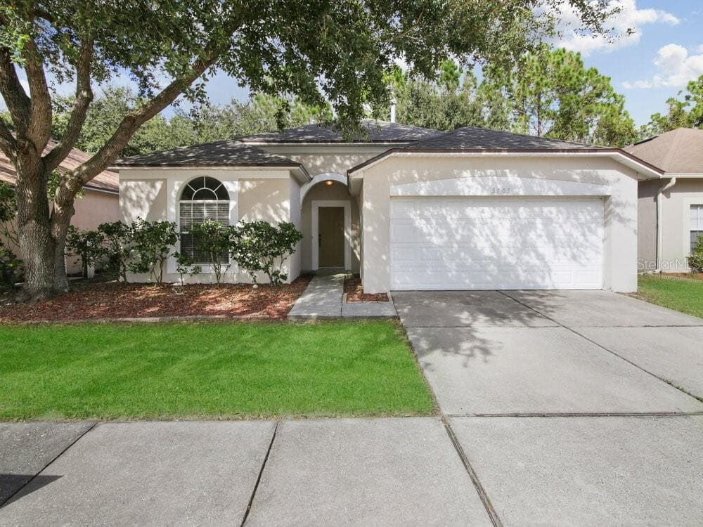 3703 CINNAMON FERN LOOP CLERMONT, FL 34714