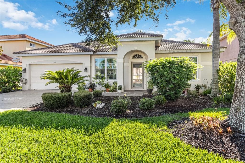 219 HERITAGE ISLES WAY BRADENTON, FL 34212