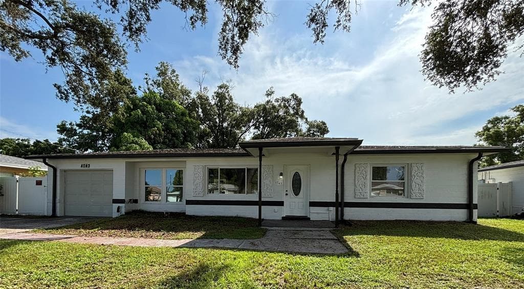 4743 LAKE CHARLES DRIVE N KENNETH CITY, FL 33709