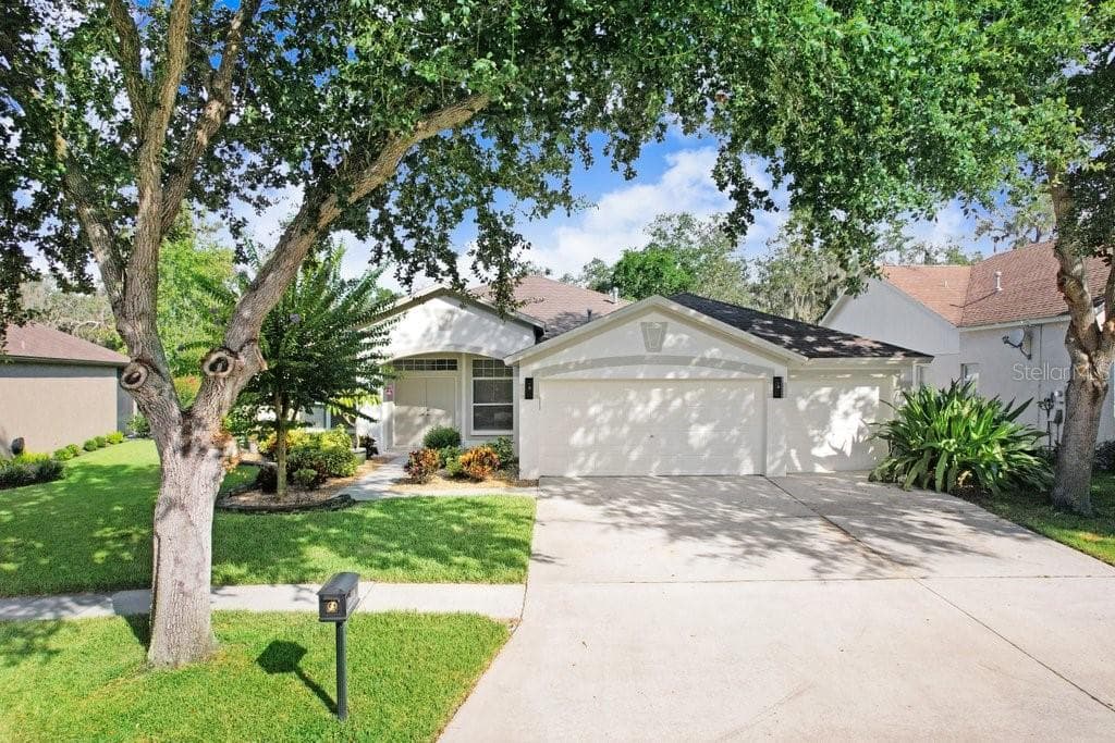 14826 HERONGLEN DRIVE LITHIA, FL 33547