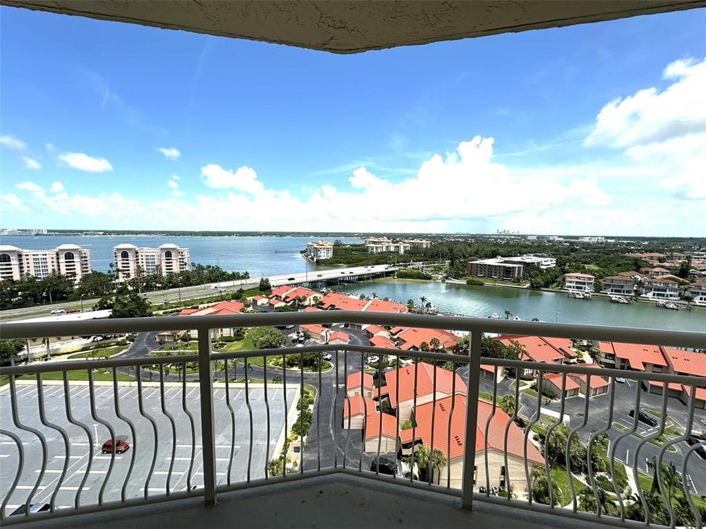 4900 BRITTANY DRIVE S UNIT 1705 ST PETERSBURG, FL 33715