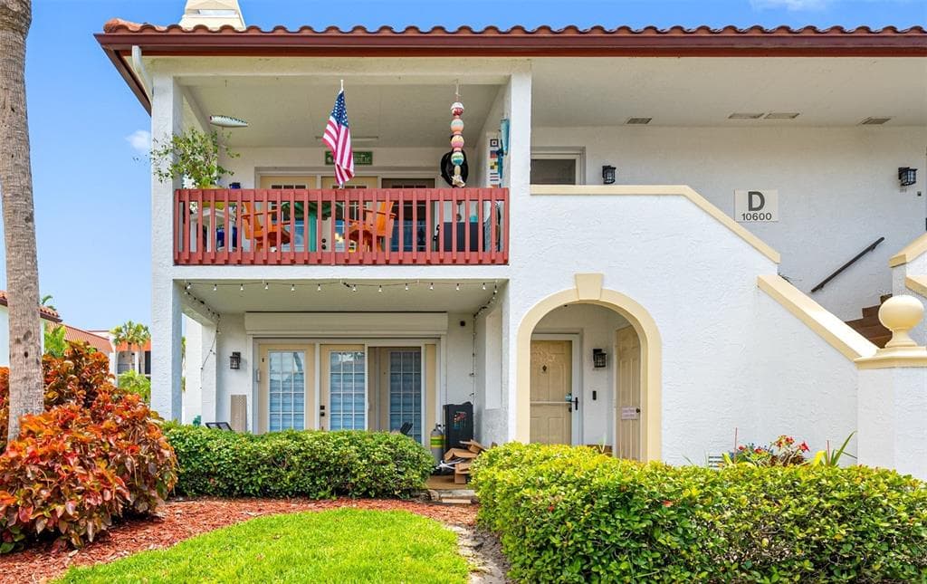 10600 VILLAGE DRIVE UNIT 201 SEMINOLE, FL 33772