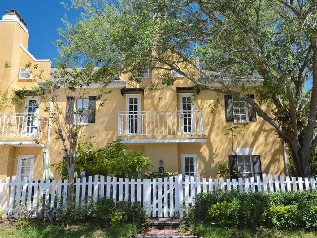 2315 S CLEWIS COURT UNIT 102 TAMPA, FL 33629