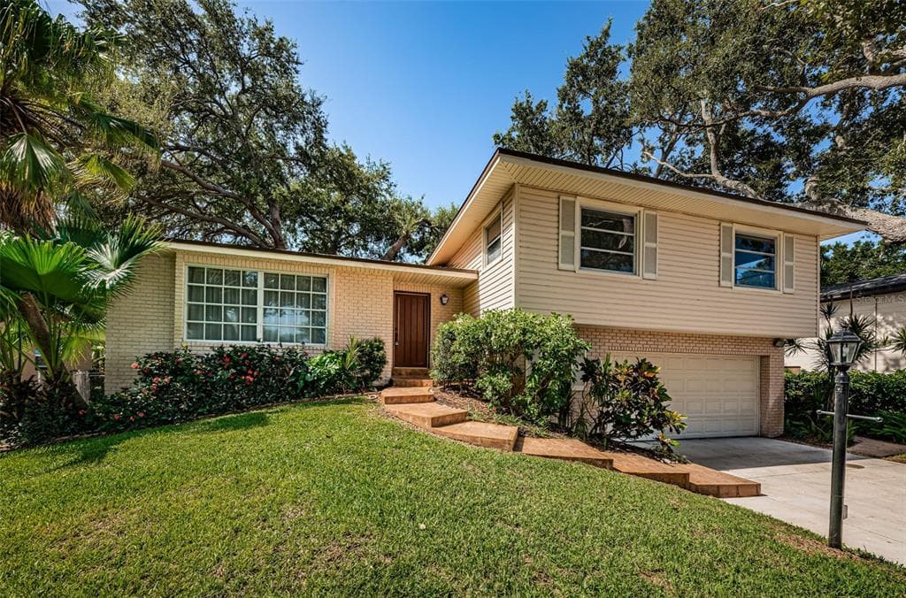 13732 86TH AVENUE SEMINOLE, FL 33776