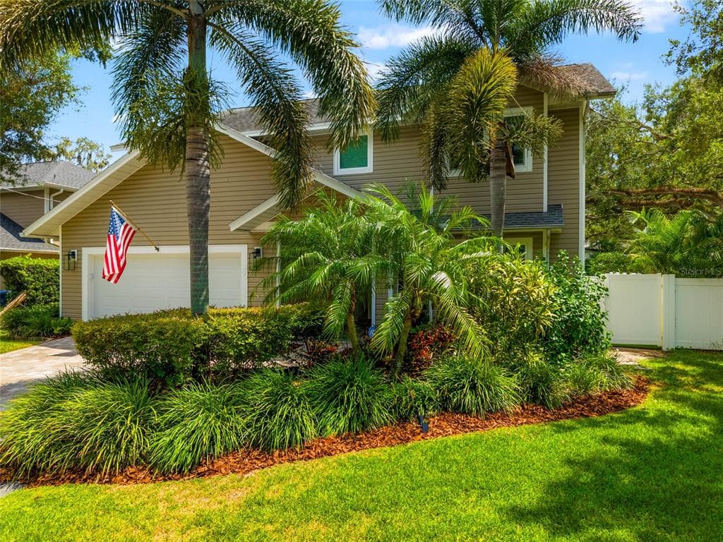 3114 W COACHMAN AVENUE TAMPA, FL 33611