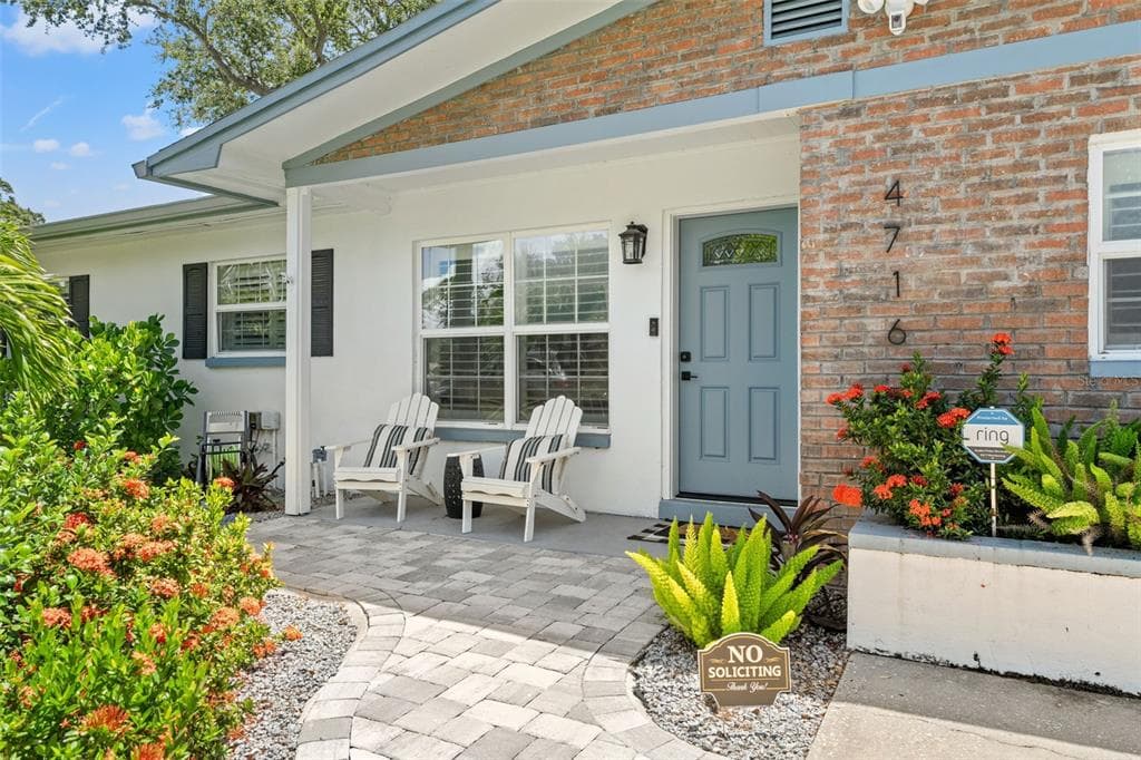 4716 W CHAPIN AVENUE TAMPA, FL 33611