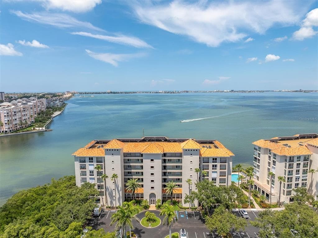 4830 OSPREY DRIVE S UNIT 502 ST PETERSBURG, FL 33711