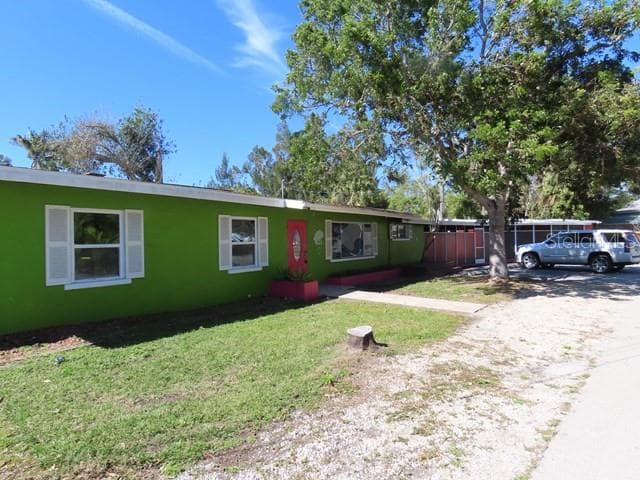 521 DRURY LANE PUNTA GORDA, FL 33950