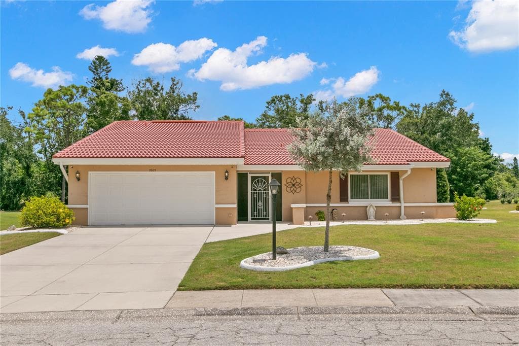 2005 BERRY ROBERTS DRIVE SUN CITY CENTER, FL 33573