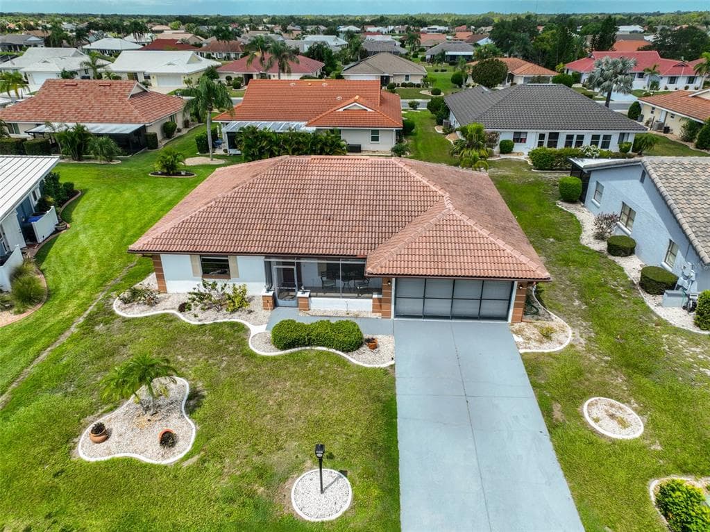 1814 GRANVILLE LANE SUN CITY CENTER, FL 33573