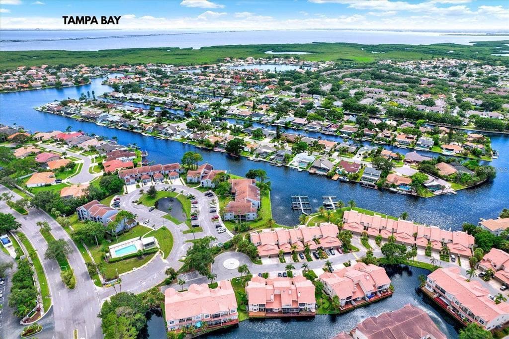 6330 GRAND BAHAMA CIRCLE UNIT E TAMPA, FL 33615