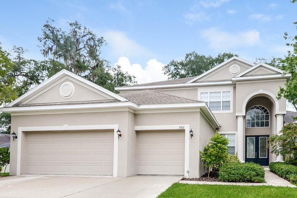 2302 FOUNTAIN GRASS DRIVE VALRICO, FL 33594