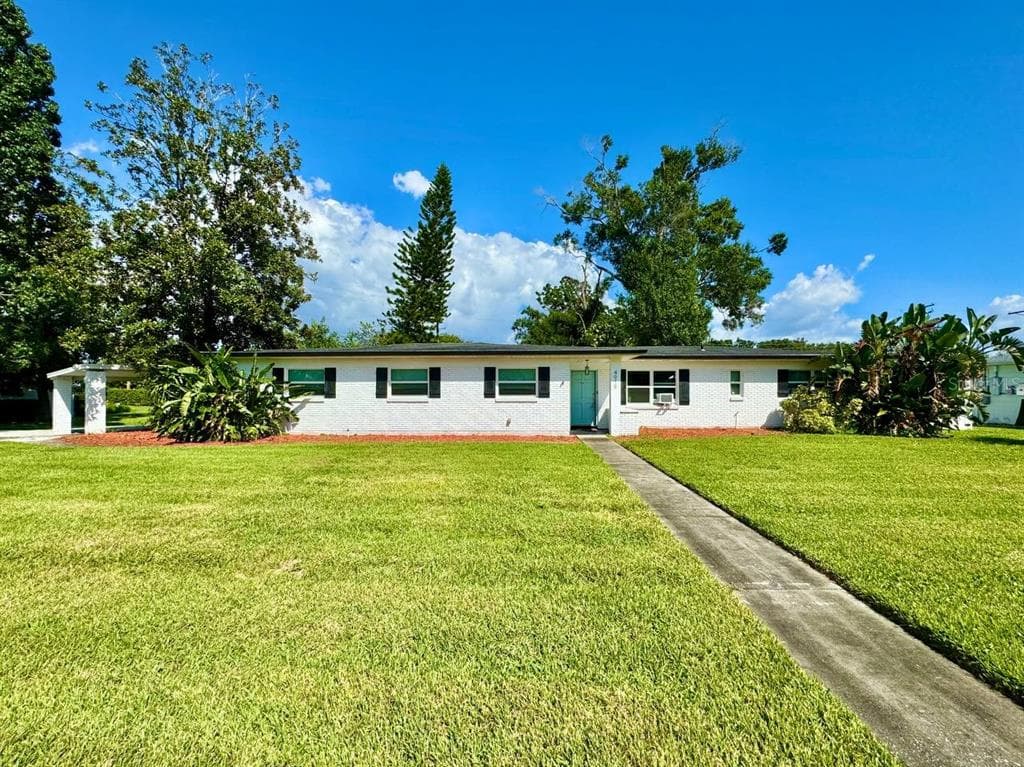 4919 CHARITON AVENUE TAMPA, FL 33603