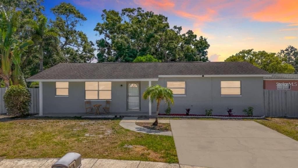 8345 81ST COURT SEMINOLE, FL 33777