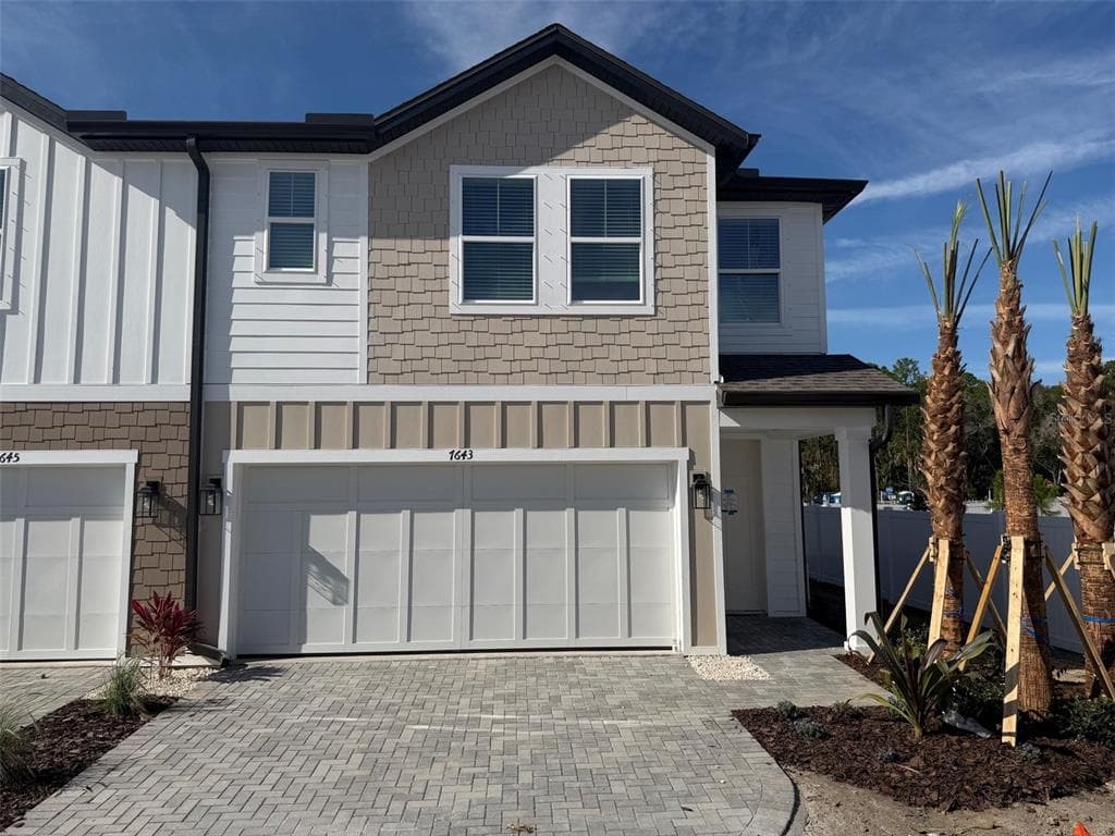 7643 DEER VALLEY CIRCLE TAMPA, FL 33635