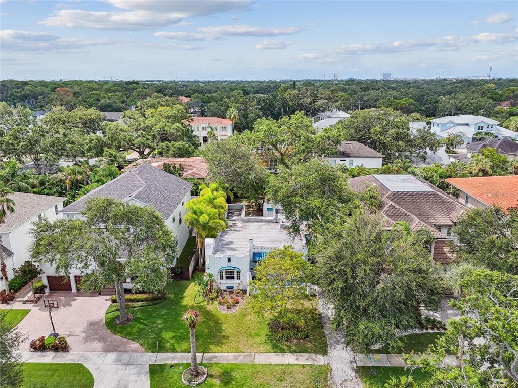 4616 W LAMB AVENUE TAMPA, FL 33629