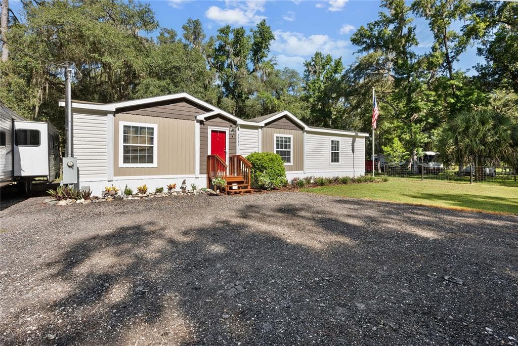 3283 NEFF LAKE ROAD BROOKSVILLE, FL 34602