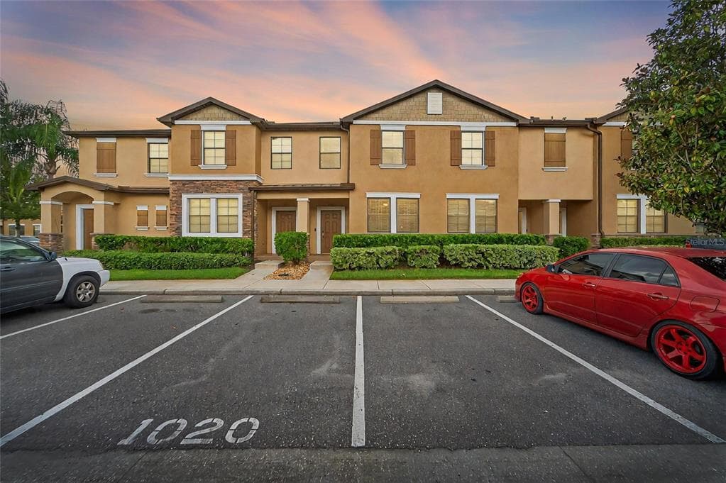 4389 FENNWOOD COURT WESLEY CHAPEL, FL 33543