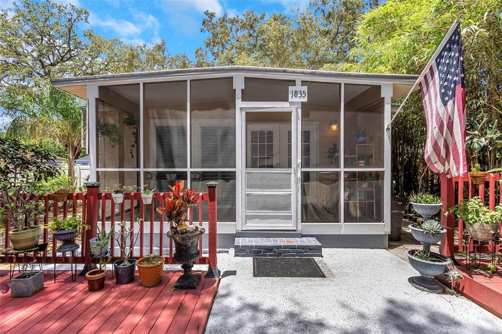 1835 BEACHWAY LANE ODESSA, FL 33556