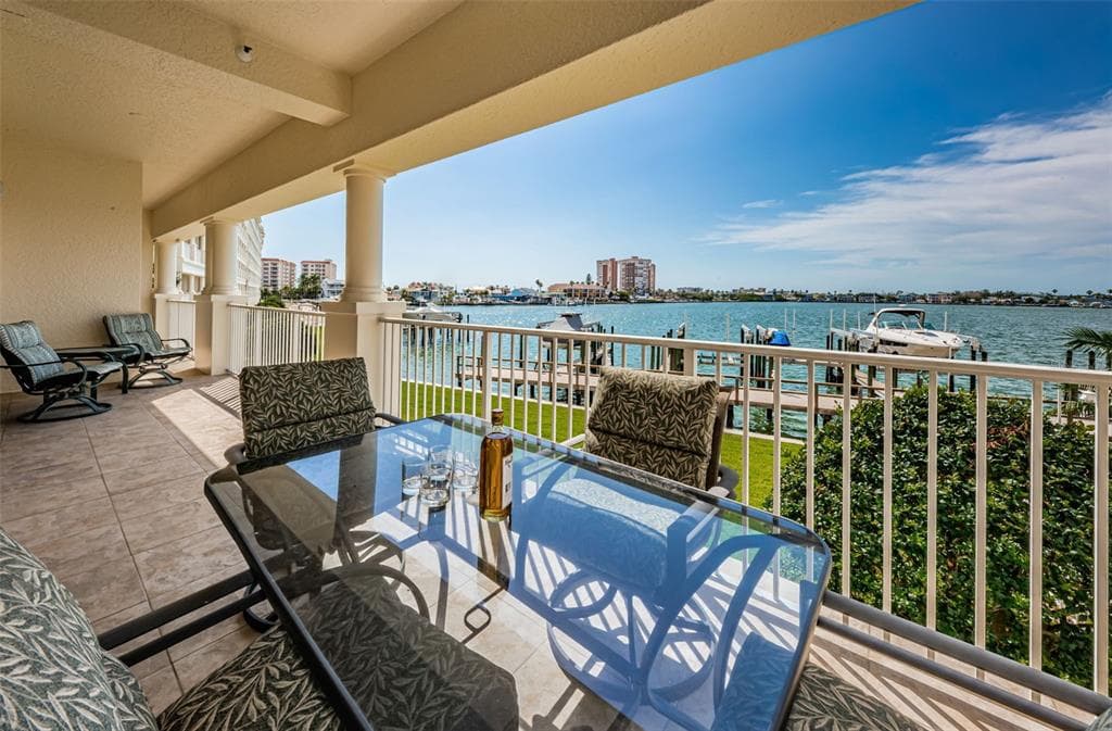 17745 GULF BOULEVARD UNIT 202 REDINGTON SHORES, FL 33708