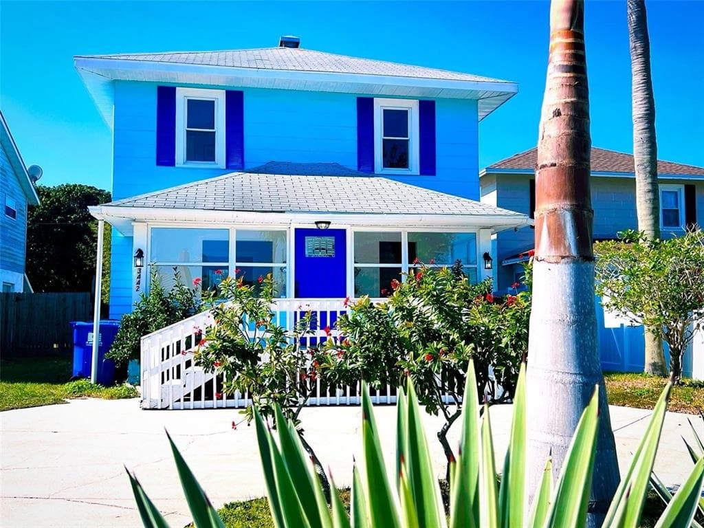 3442 IRIS STREET N ST PETERSBURG, FL 33704