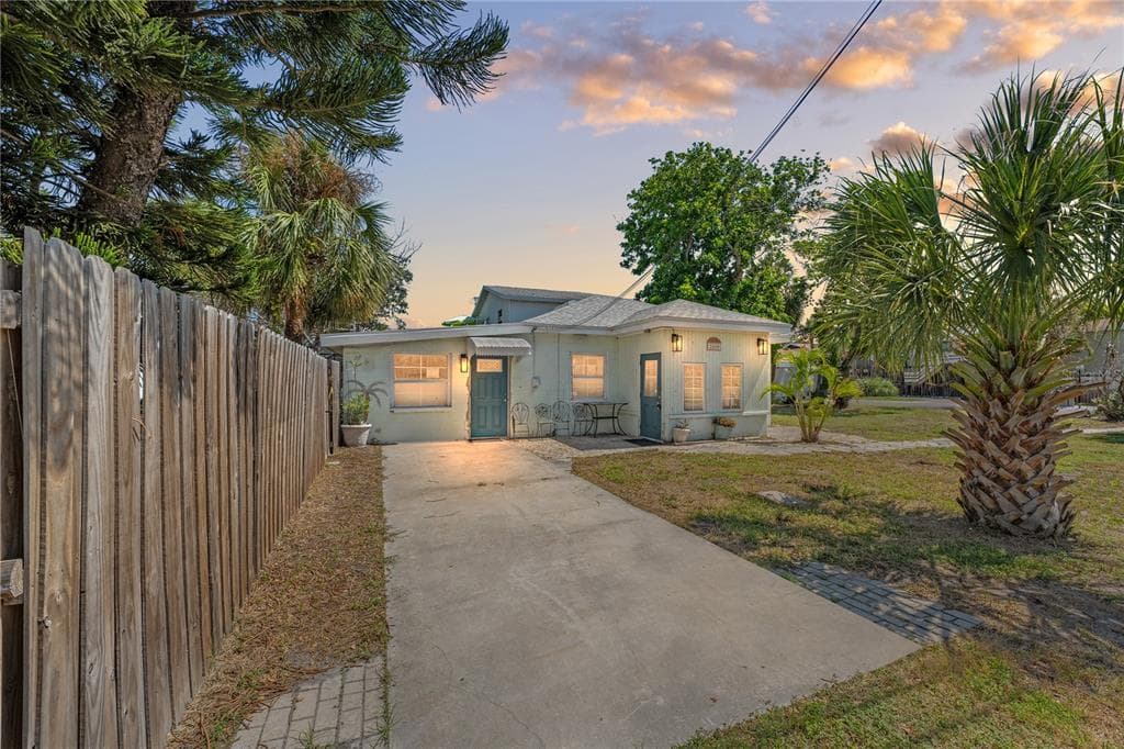 2600 1ST STREET INDIAN ROCKS BEACH, FL 33785