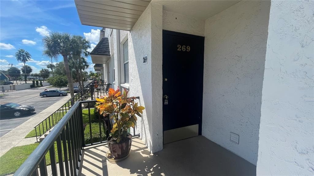 108 CLOCKTOWER DRIVE UNIT 269 BRANDON, FL 33510