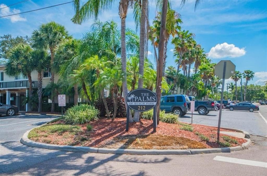 212 S CHURCH AVENUE UNIT 106 TAMPA, FL 33609