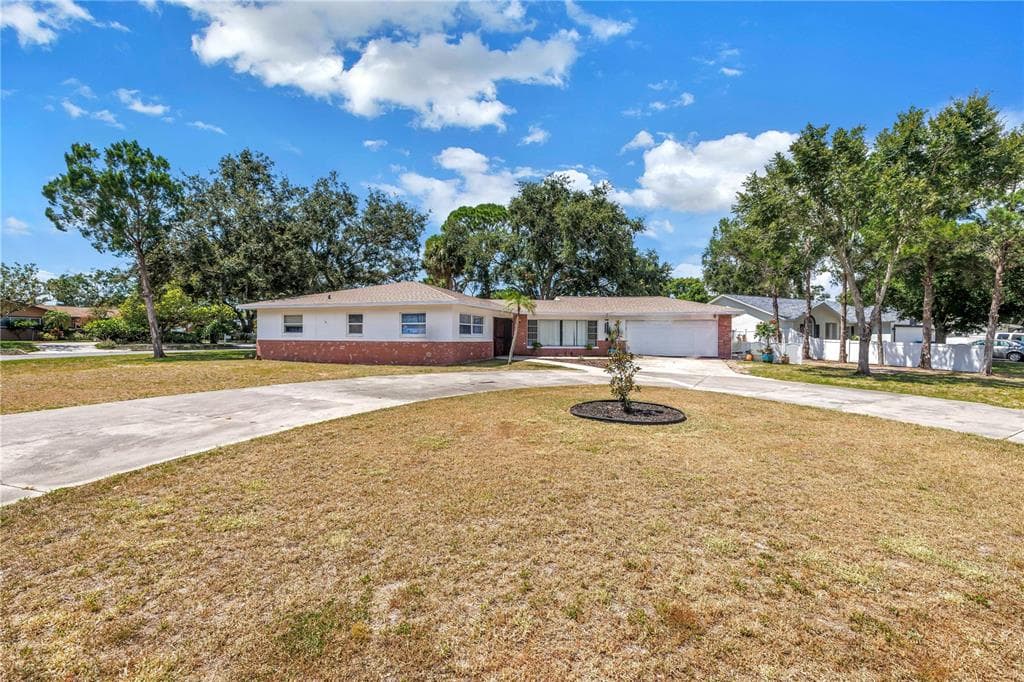 10981 99TH PLACE SEMINOLE, FL 33772