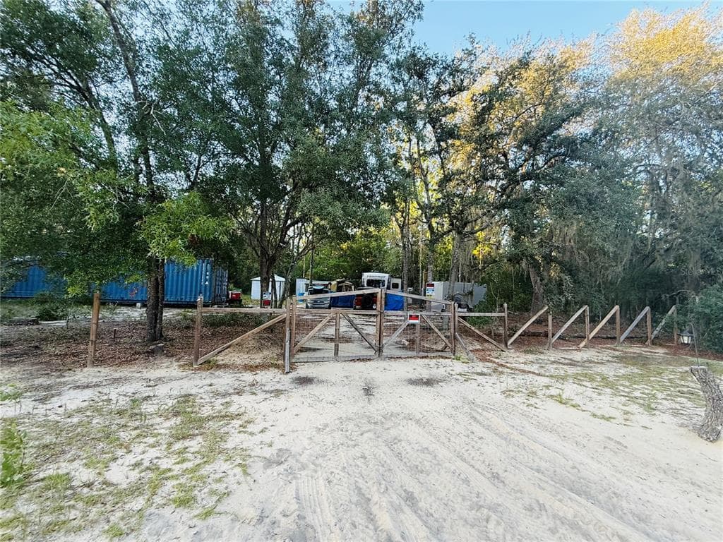 210 CYPRESS STREET INTERLACHEN, FL 32148