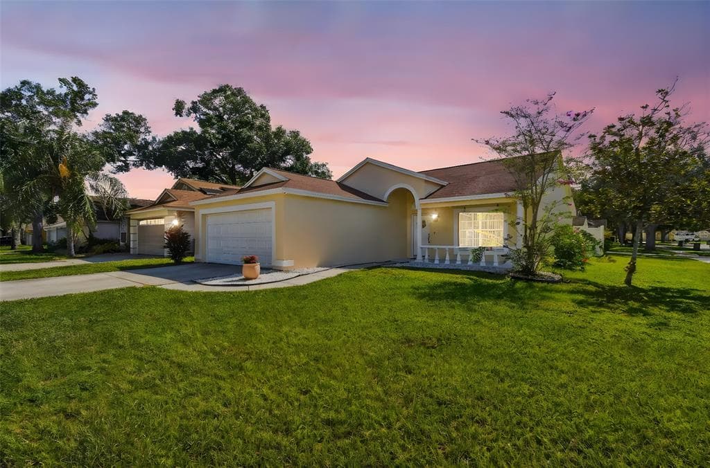 13413 BELLINGHAM DRIVE TAMPA, FL 33625