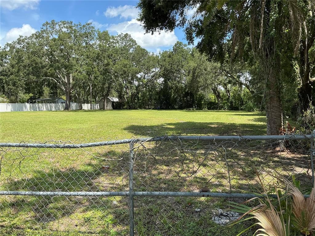 301 W 131ST AVENUE TAMPA, FL 33612
