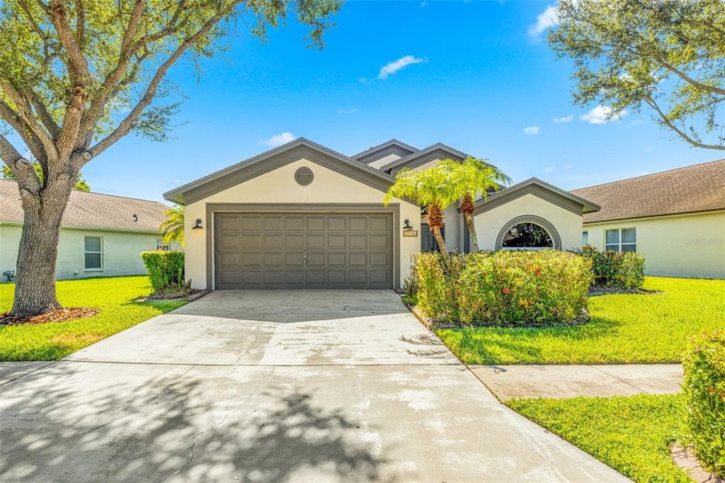 1716 BONDURANT WAY
